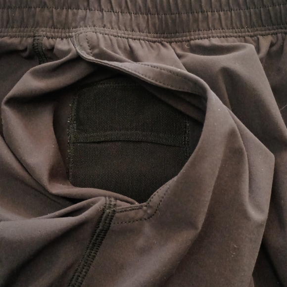 Lululemon Black T.H.E. Short Linerless 11" - Picture 6 of 8